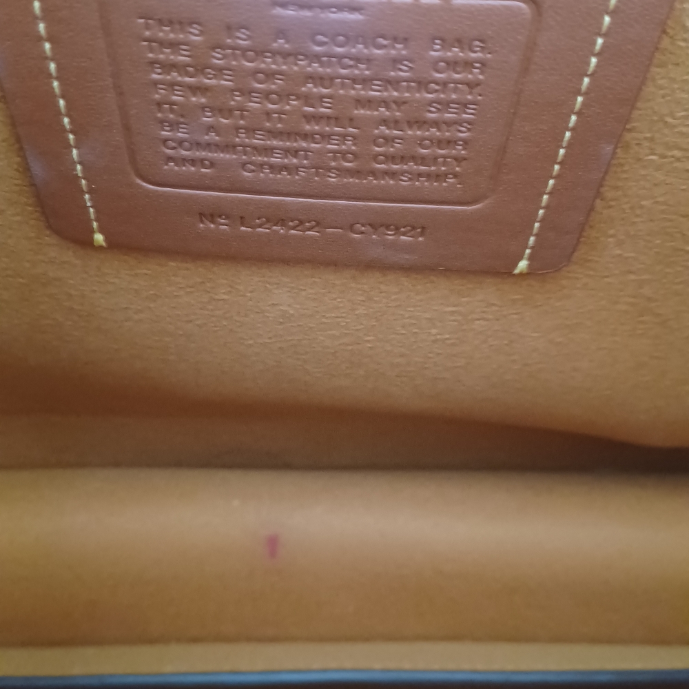 Coach Tan Leather Shoulder Bag with Gold Chain - Picture 7 of 8